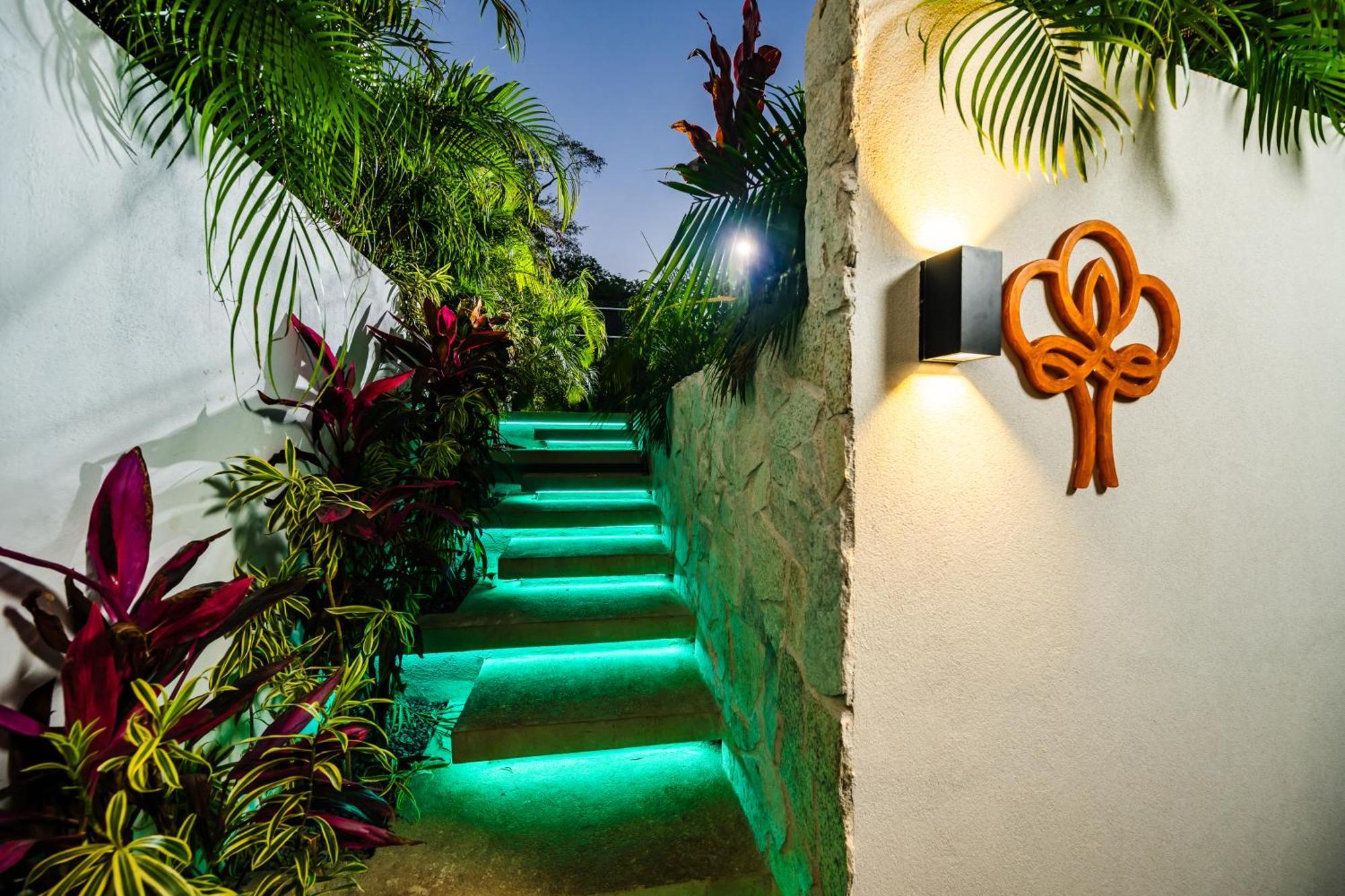 Mvillas Luxury Villas With Beach Club Access & Sauna Tamarindo Bagian luar foto